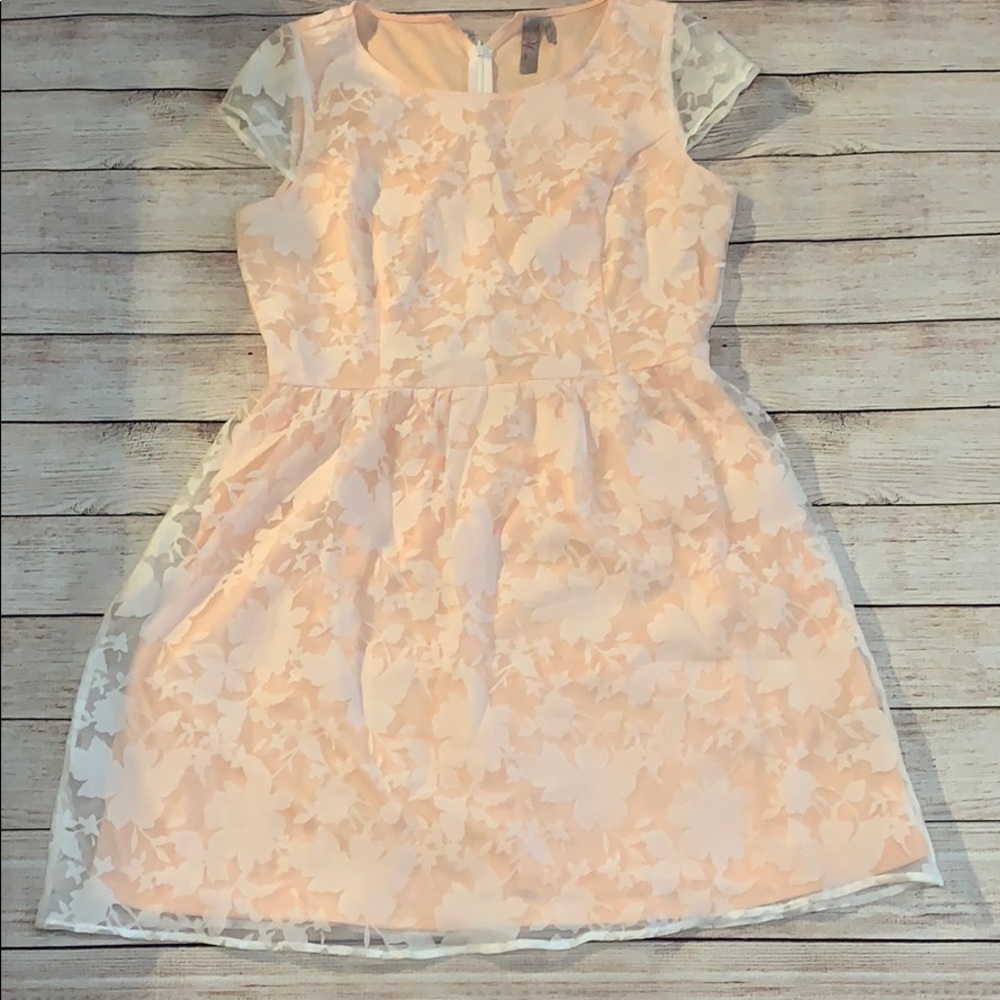 Peach Lace Dress with Lining Silhouette Size Large